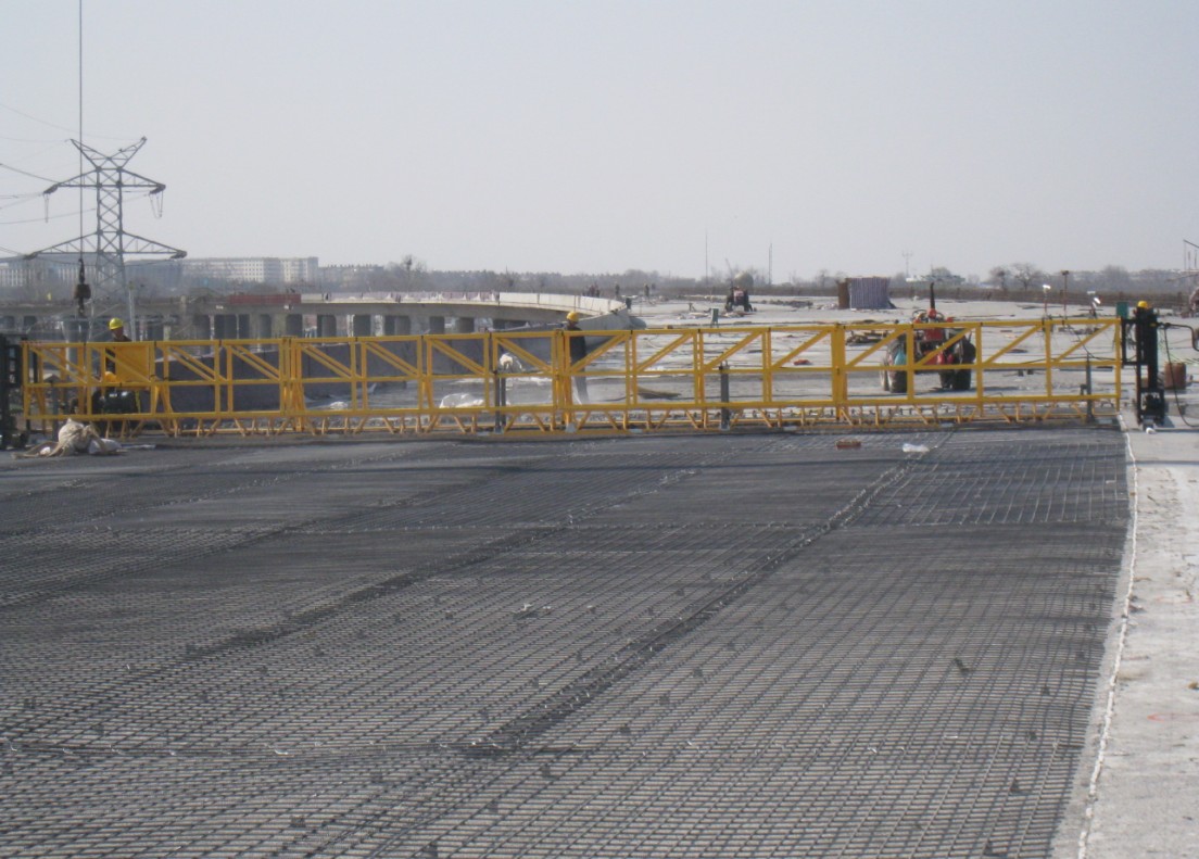 懸掛高頻整平機(jī)被中鐵二十幾個(gè)局集團(tuán)，中國(guó)路橋集團(tuán)選購(gòu)。