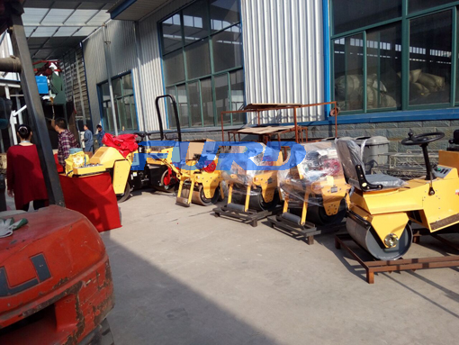 福瑞得機(jī)械座駕壓路機(jī)，手扶壓路機(jī)，小型灌縫機(jī)，井蓋切割機(jī)及時(shí)發(fā)貨