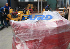 福瑞得機械座駕壓路機、手扶壓路機、灌縫機及時包裝發(fā)貨