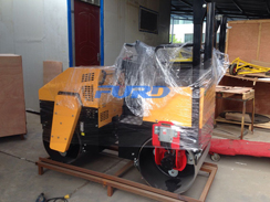 福瑞得機械2噸座駕壓路機、手扶雙輪壓路機準(zhǔn)備包裝及時發(fā)貨