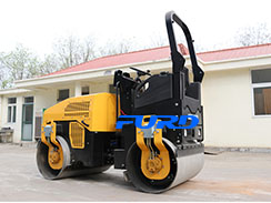 如何根據(jù)施工環(huán)境選擇合適的小型壓路機？