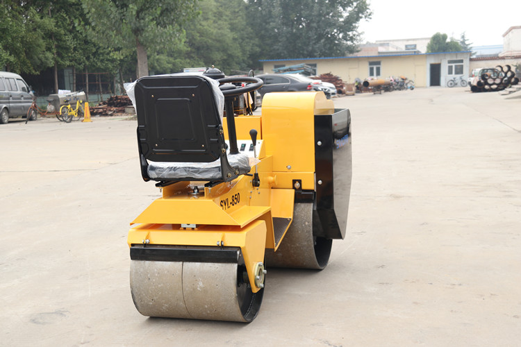 小型壓路機(jī)在城市的美化中越來越常見，它的結(jié)果又如何呢？